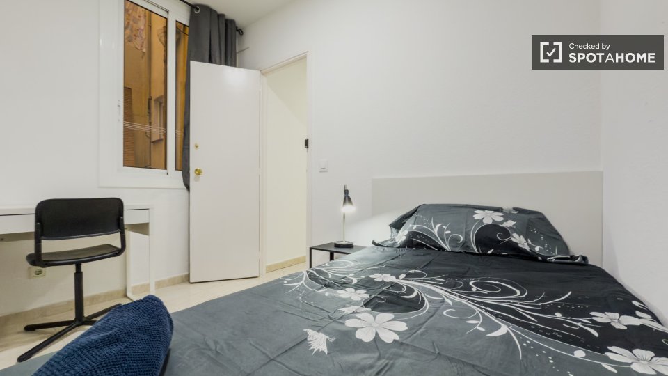 Double room Barcelona, 2 beds, 50m² — photo 21