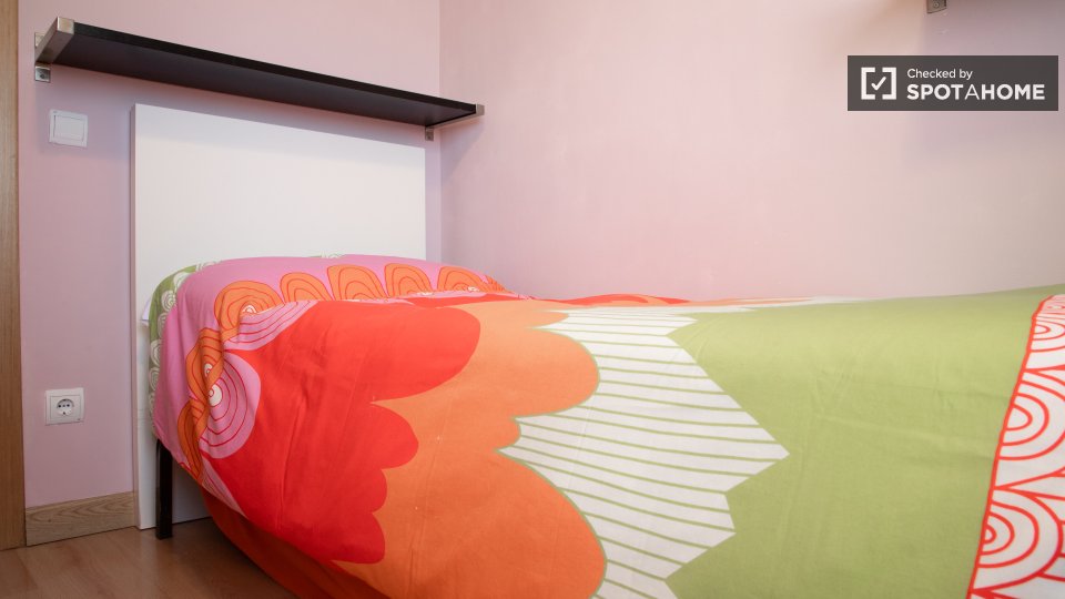 Double room Madrid, 4 beds, 110m² — photo 12