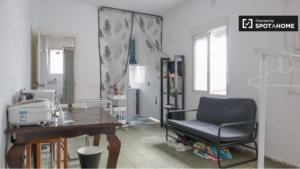 Double room Madrid, 3 beds, 70m² — photo 5