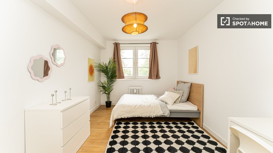 Double room Berlin, 4 beds, 65m² — photo 18
