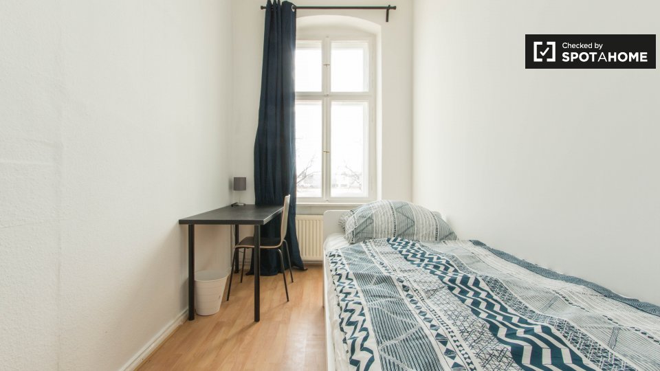 Double room Berlin, 5 beds, 105m² — photo 1