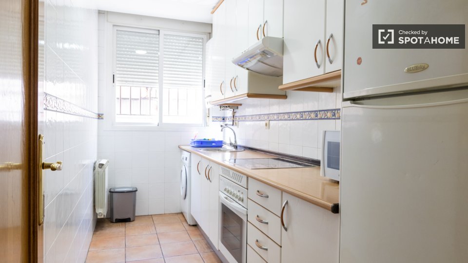 Double room Madrid, 2 beds — photo 2