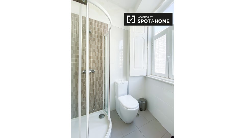 Double room Lisbon, 5 beds, 120m² — photo 14