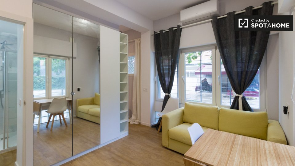 Apartment mono Barcelona, 22m² — photo 1