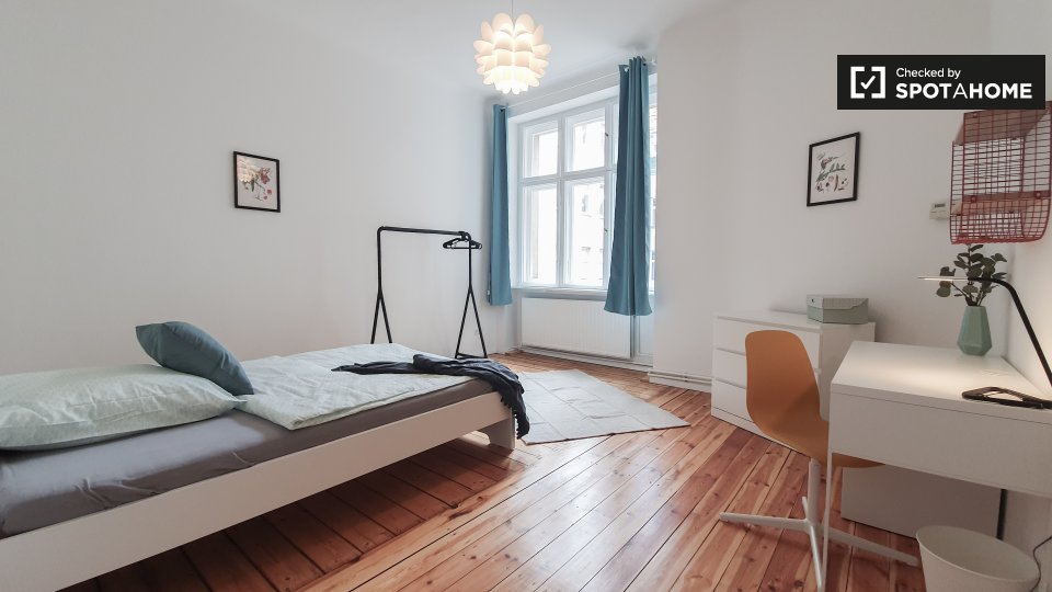 Double room Berlin, 3 beds — photo 3