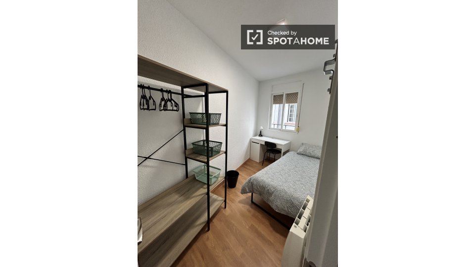 Double room Madrid, 6 beds — photo 10