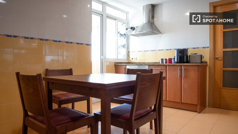 Double room Madrid, 4 beds, 110m² — photo 8