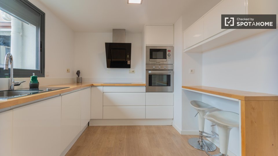 Apartment Valencia, 4 beds, 152m² — photo 2