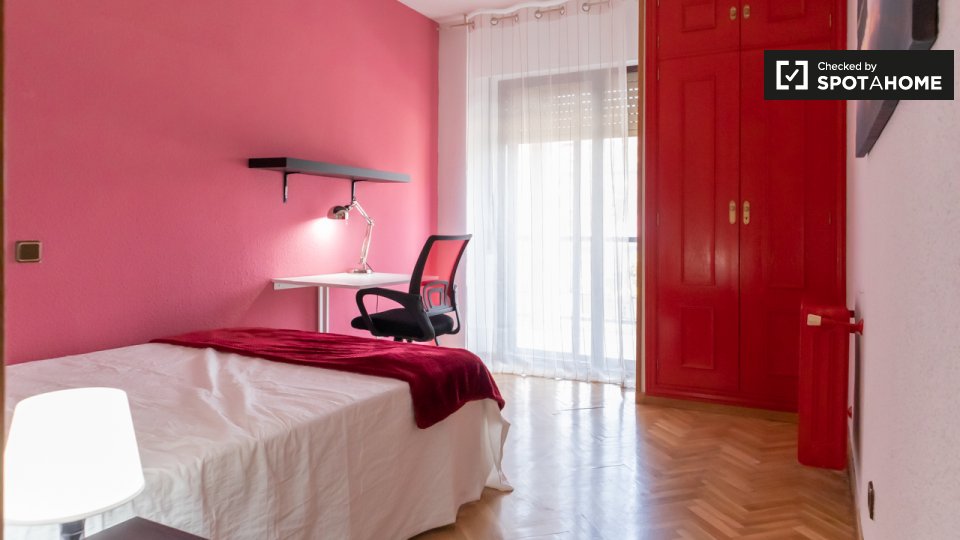 Double room Alcala_De_Henares, 5 beds — photo 1