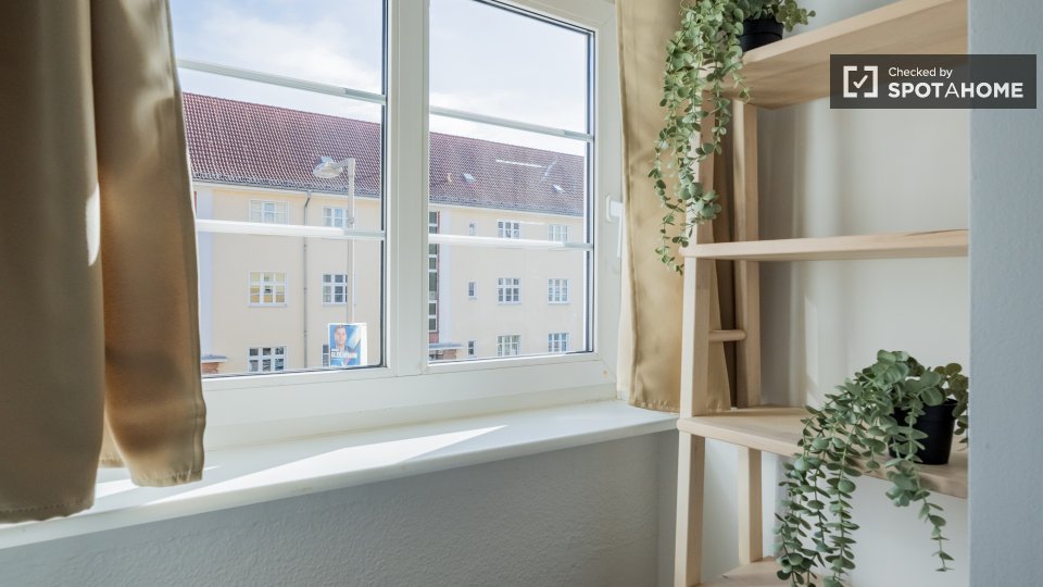 Double room Berlin, 6 beds, 82m² — photo 2