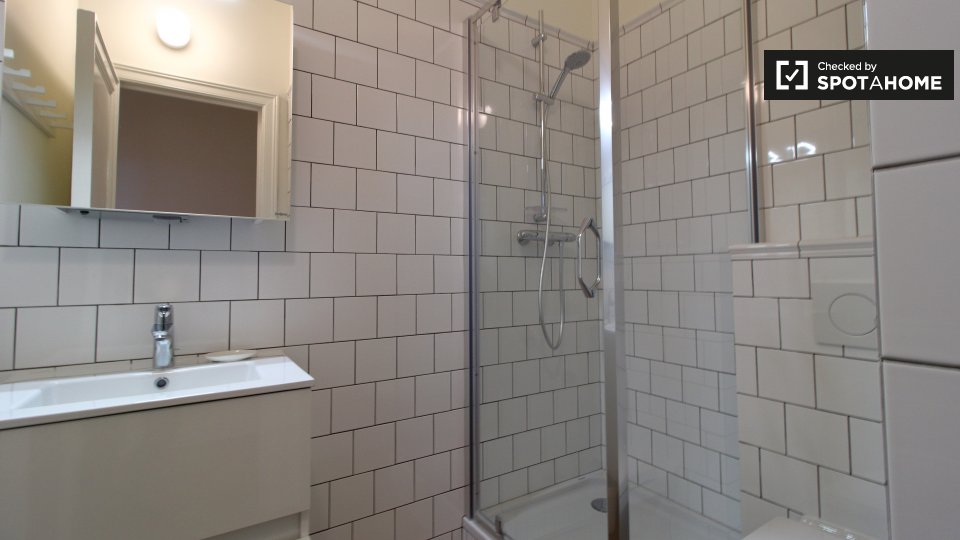 Double room Brussels, 11 beds, 750m² — photo 6