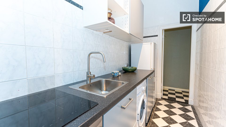 Double room Berlin, 7 beds, 146m² — photo 3