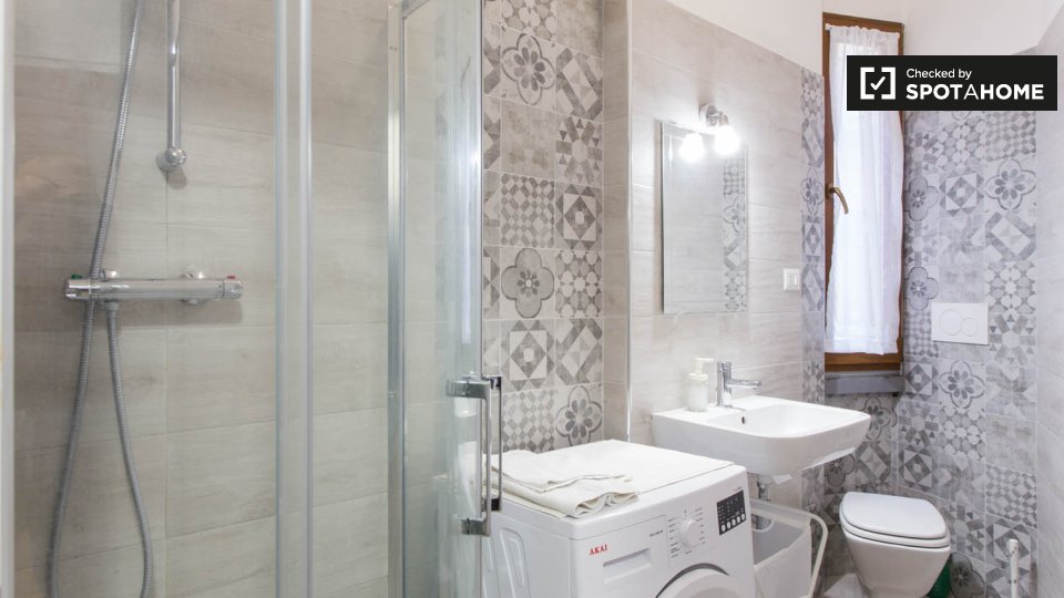 Double room Milan, 3 beds, 70m² — photo 8