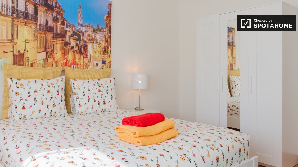 Double room Porto, 5 beds, 300m² — photo 3