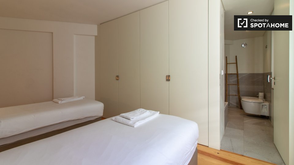 Apartment Lisbon, 2 beds — photo 19
