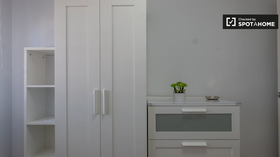 Double room Madrid, 4 beds — photo 3