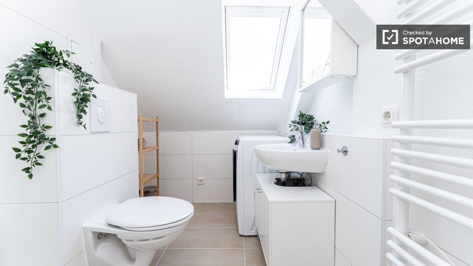 Double room Berlin, 3 beds, 48m² — photo 18