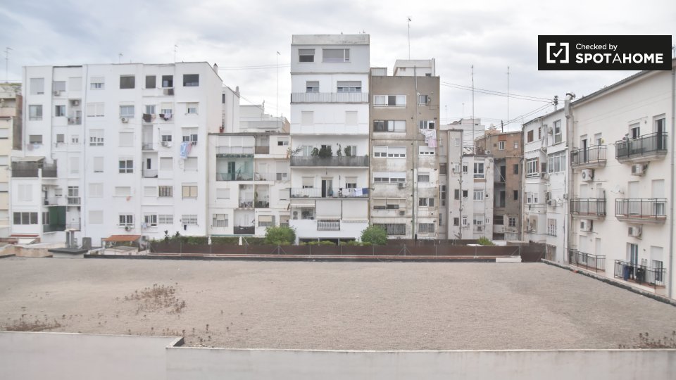 Double room Valencia, 5 beds, 43m² — photo 5