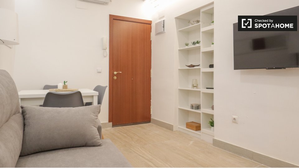 Apartment Madrid, 1 bed — photo 1