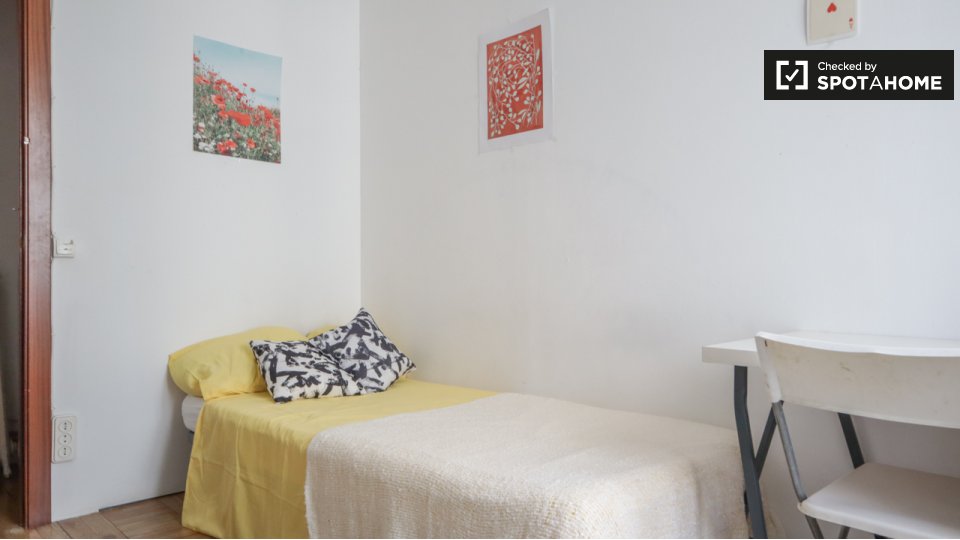 Double room Madrid, 12 beds, 280m² — photo 4