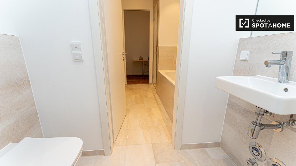 Apartment Berlin, 1 bed, 53m² — photo 16