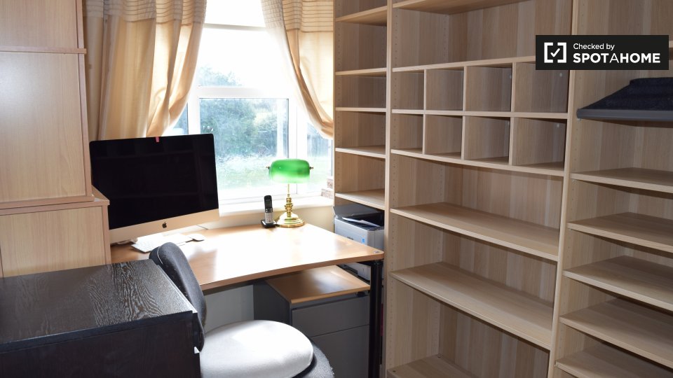 Double room Dublin, 3 beds — photo 1