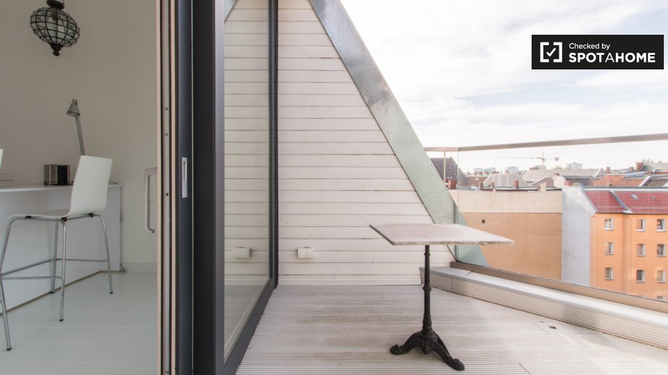 Apartment Berlin, 1 bed, 75m² — photo 3
