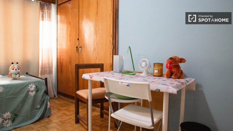 Double room Madrid, 4 beds — photo 5