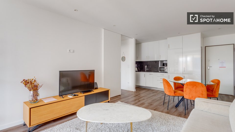 Apartment Lisbon, 1 bed, 58m² — photo 44