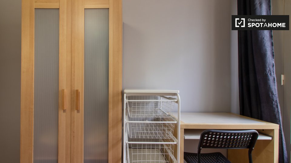 Double room Lisbon, 4 beds, 60m² — photo 3