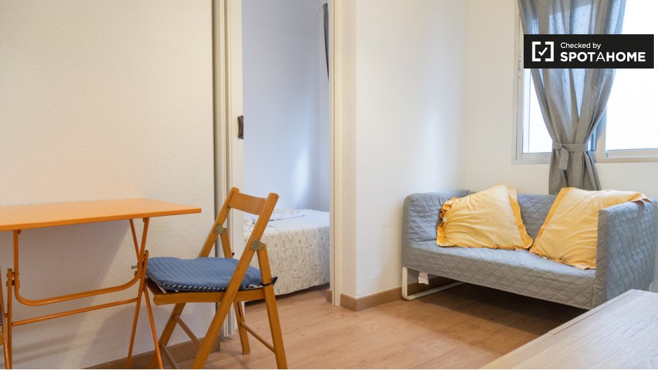 Apartment Madrid, 1 bed, 33m² — photo 2