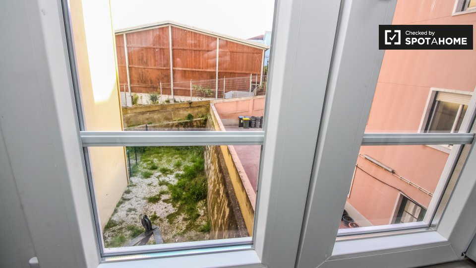 Double room Lisbon, 11 beds — photo 10