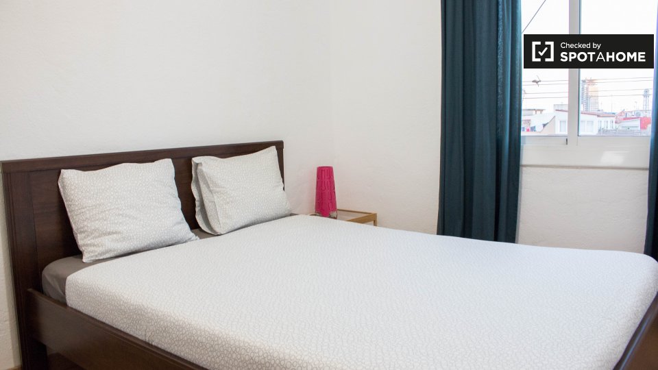 Double room Barcelona, 3 beds — photo 3