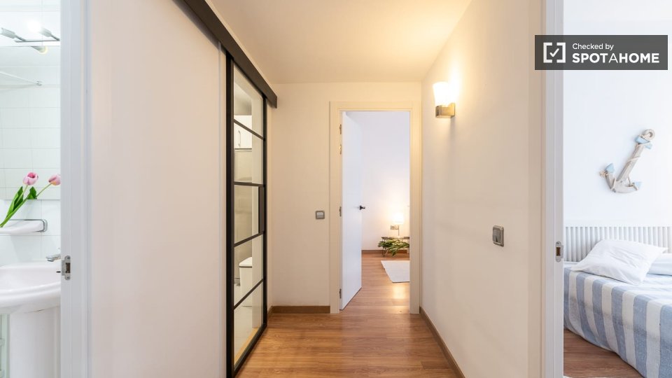 Double room Barcelona, 4 beds, 90m² — photo 16
