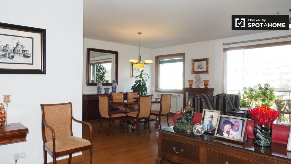 Double room Lisbon, 2 beds, 165m² — photo 11
