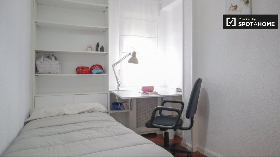 Double room Madrid, 4 beds — photo 1