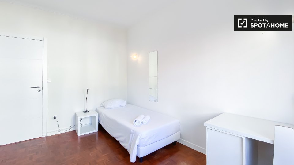 Double room Lisbon, 10 beds — photo 1