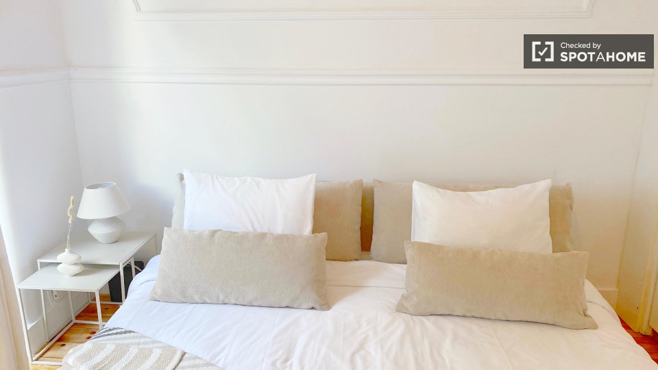 Apartment Lisbon, 2 beds — photo 26