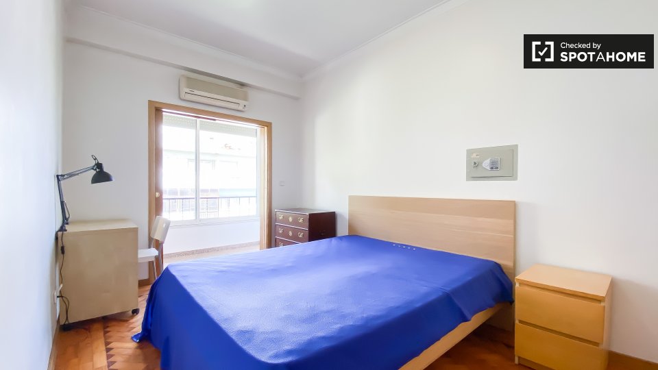 Double room Lisbon, 4 beds — photo 1