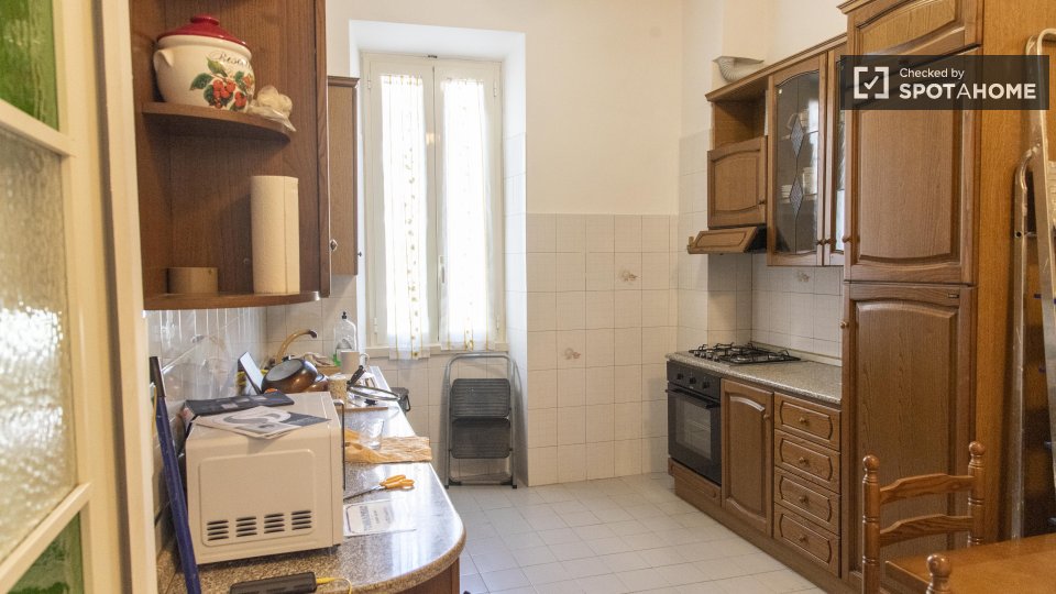 Double room Rome, 3 beds — photo 10