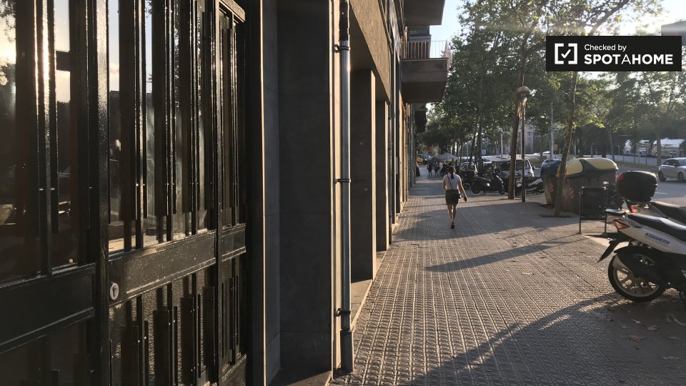 Double room Barcelona, 3 beds, 100m² — photo 22