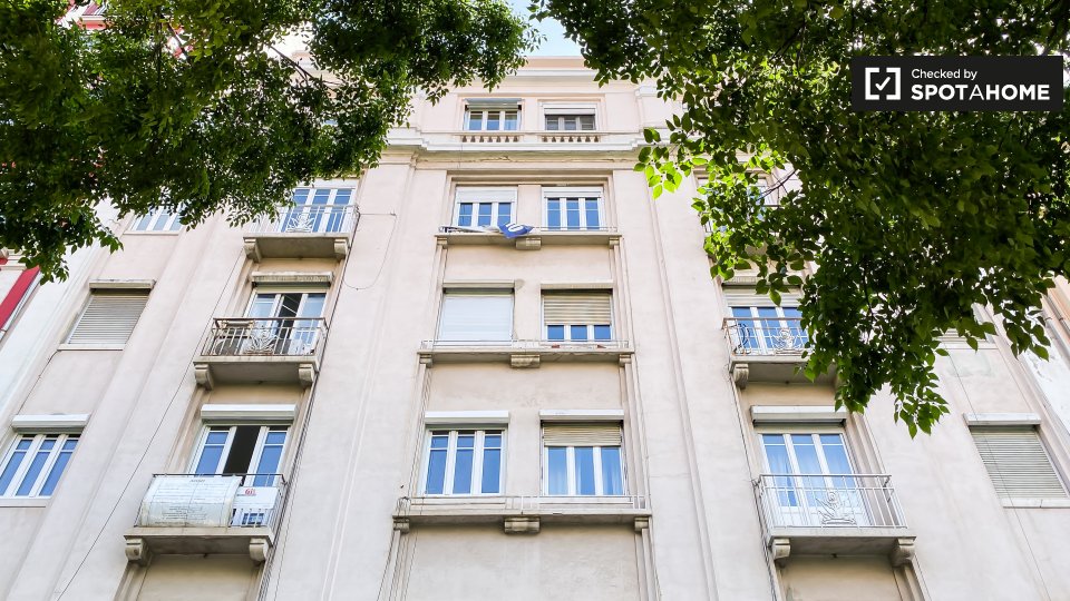 Double room Lisbon, 7 beds, 130m² — photo 15