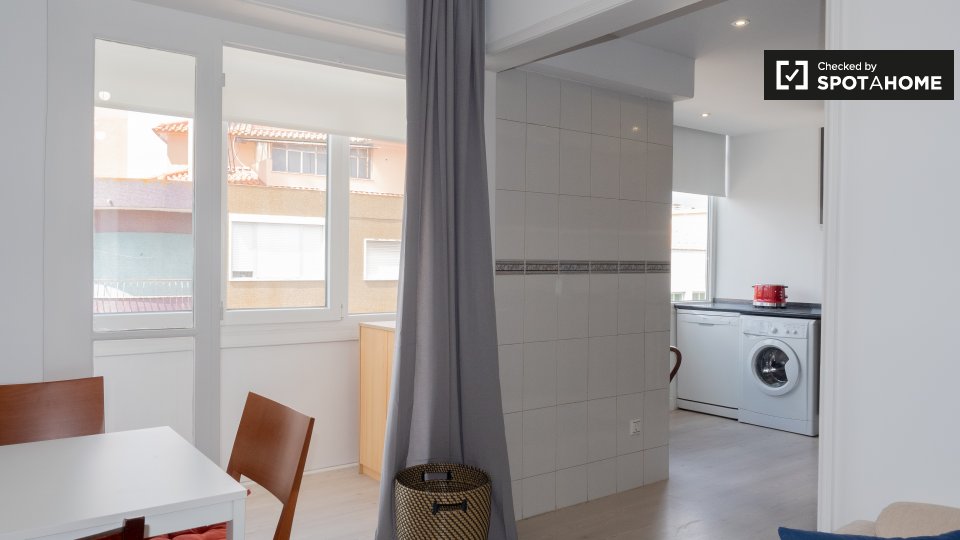 Double room Lisbon, 4 beds, 90m² — photo 15