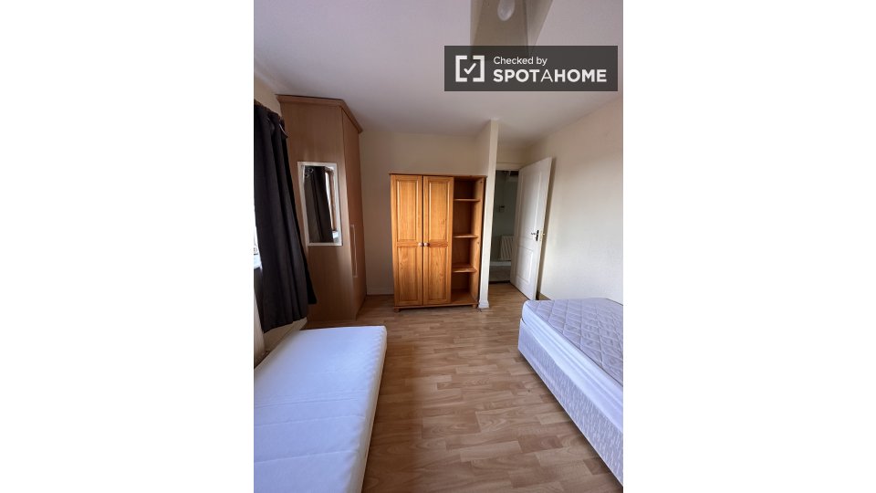 Double room Dublin, 4 beds, 50m² — photo 13