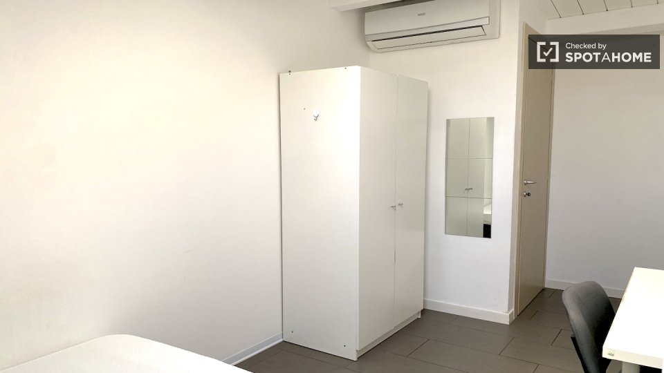 Double room Rome, 4 beds — photo 16