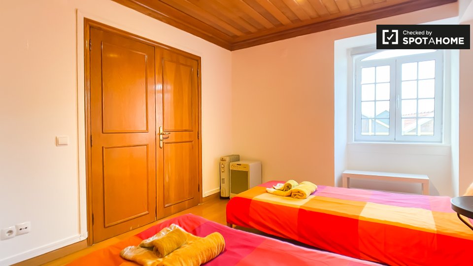 Apartment Lisbon, 2 beds, 65m² — photo 11