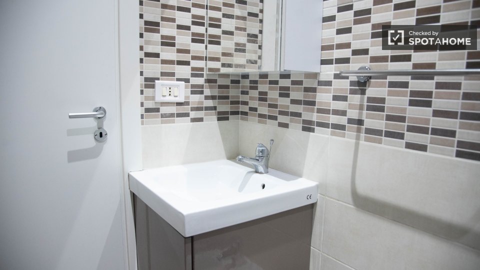 Double room Rome, 4 beds — photo 4