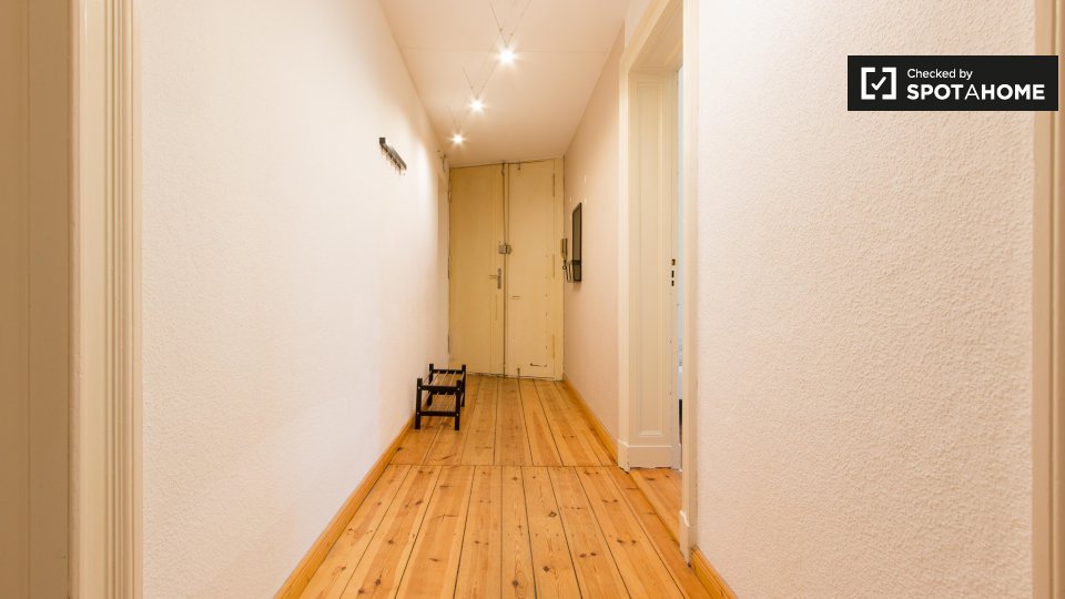 Double room Berlin, 4 beds, 115m² — photo 11