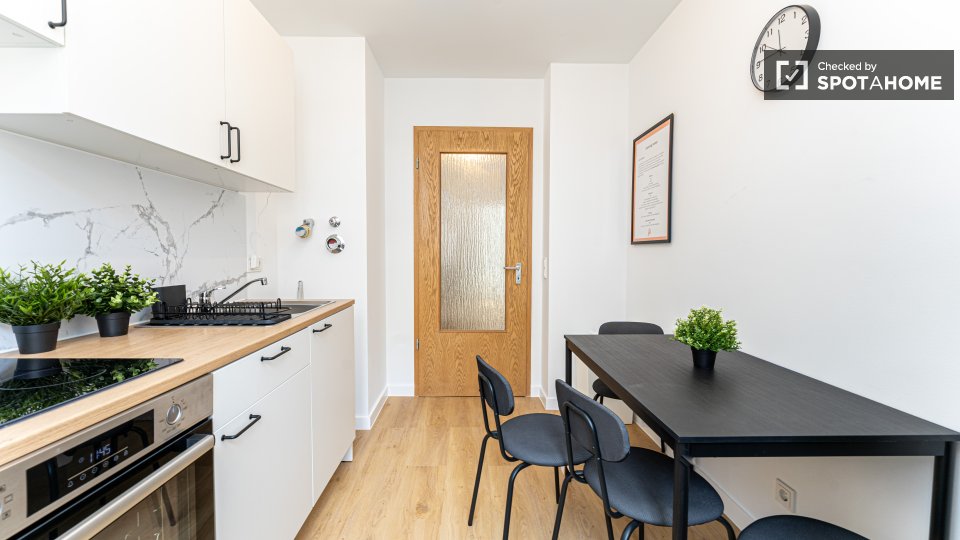 Double room Berlin, 5 beds, 80m² — photo 10
