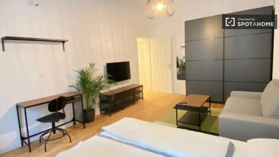 Apartment Berlin, 3 beds, 95m² — photo 3
